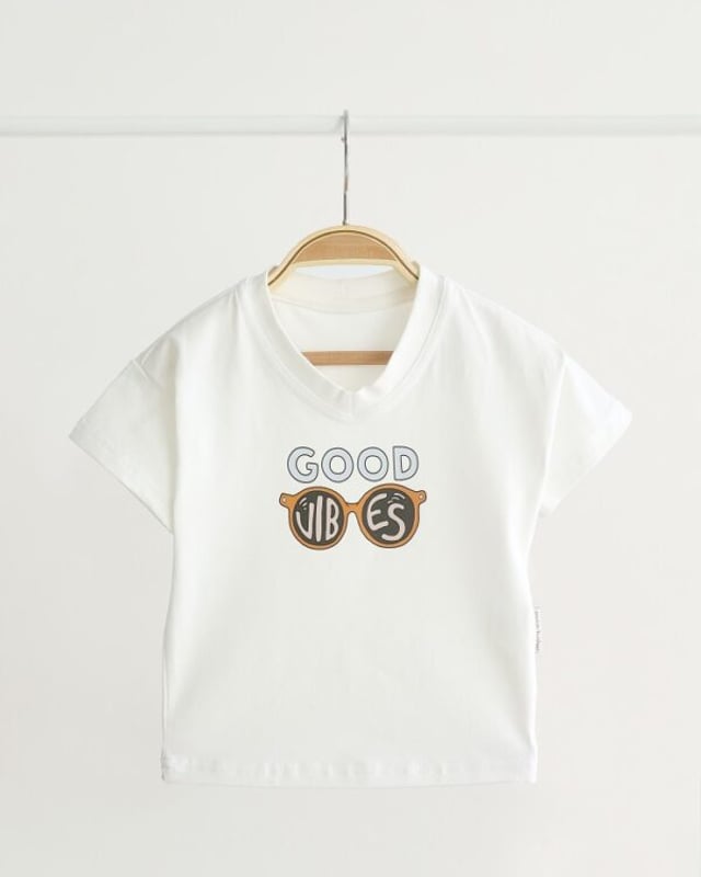 Купити Футболка Good vibes з доставкою по Україні